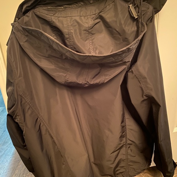 Burberry coat - Picture 3 of 5